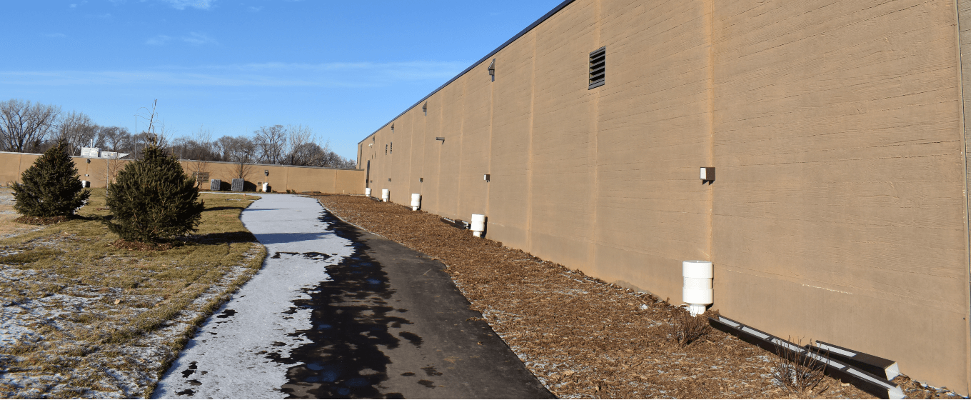 Anoka Golf facility back view