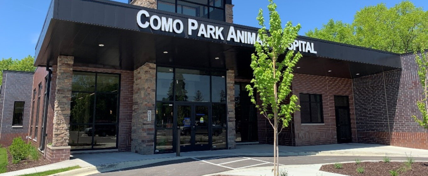 Como Park Animal Hospital Entrance