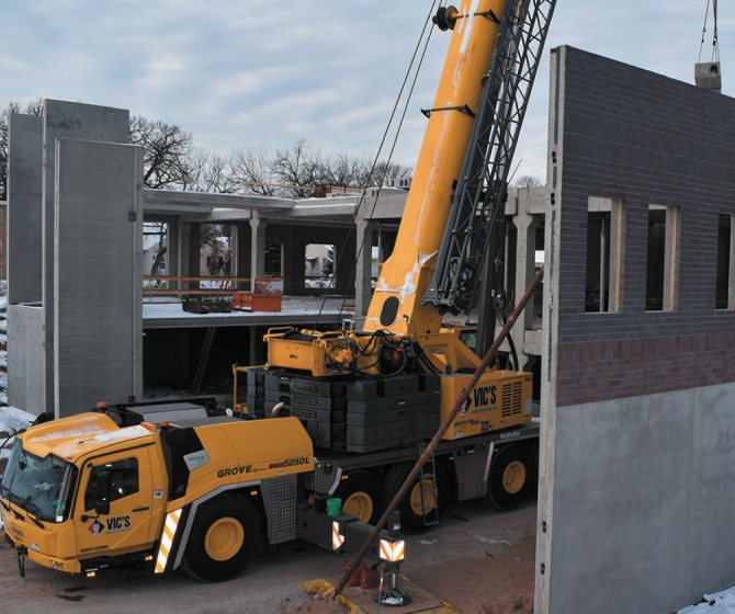 Molin truck installing concrete structure